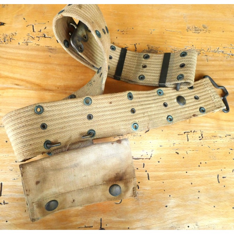 CEINTURON US MODELE 1912 AVEC POCHETTE PANSEMENT UNE FIXATION DECHIREE*