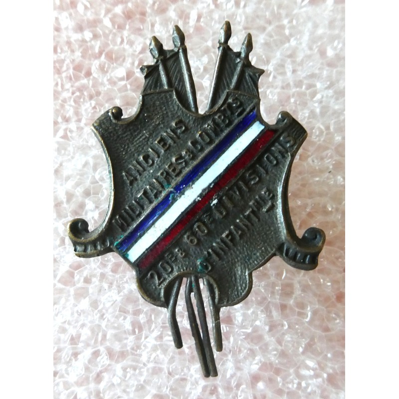 INFANTERIE ANCIENS COMBATTANTS DE LA 60 ET 260 EME DIVISION INFANTERIE DRAPEAUX*