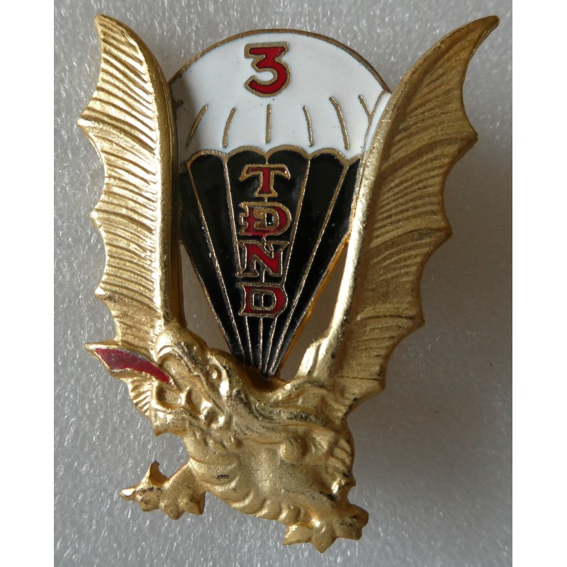 PARACHUTISTE 3 EME BATAILLON DE PARAS VIETNAMIEN RETIRAGE *