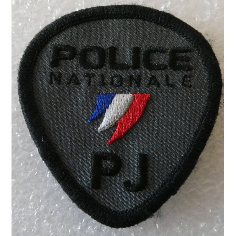 POLICE PETITE VIRGULE POLICE JUDICIAIRE *
