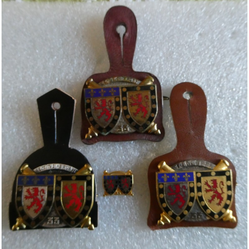 ARTILLERIE LOT 3 INS + 1 PIN S 33 EME REGT D'ARTILLERIE
