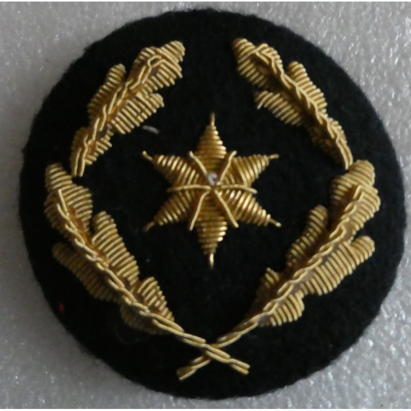 ETRANGERS GABON INSIGNE DE COIFFURE TISSU ETOILE