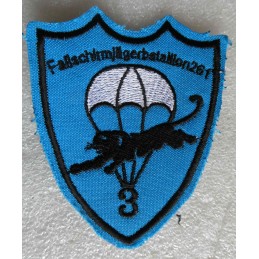 ETRANGERS PARACHUTISTE...