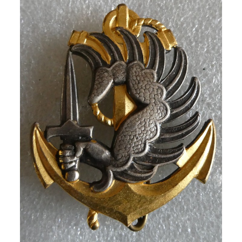 PARACHUTISTES COLONIAUX INSIGNE DE BERET DRAGO