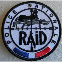POLICE RAID TE *