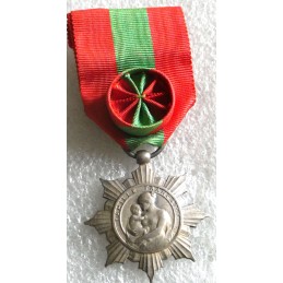 MEDAILLE DES FAMILLES AVEC...