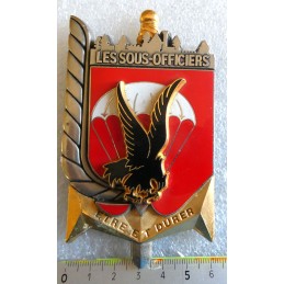PARACHUTISTE MEDAILLE SOUS...