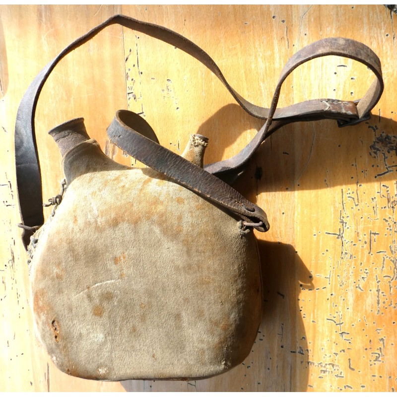 GOURDE FRANCAISE TISSU KAKI ET SANGLE *