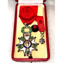 LEGION D'HONNEUR ET...