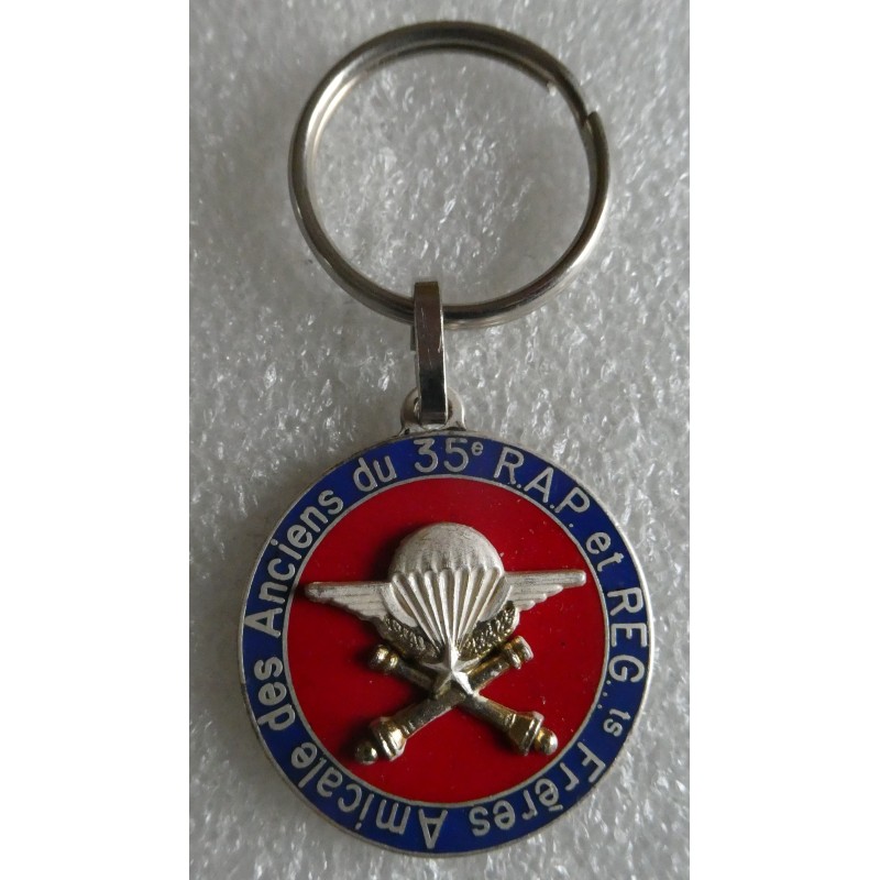 PARACHUTISTE PORTE CLES AMICALE 35 EME RAP