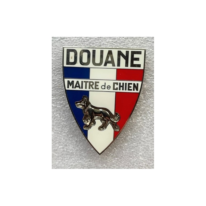 DOUANE MAITRE CHIEN*