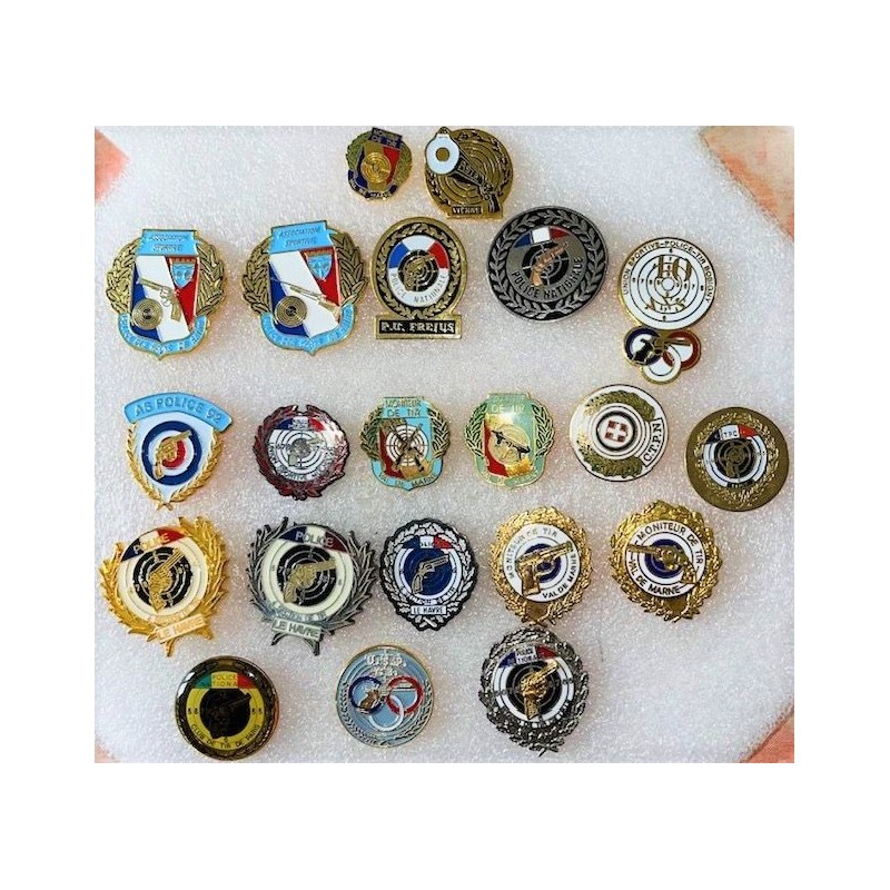 POLICE LOT 21 PINS TIR*