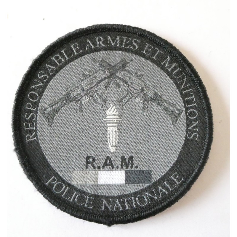 POLICE CRS RESPONSABLE ARMES ET MUNITIONS  "