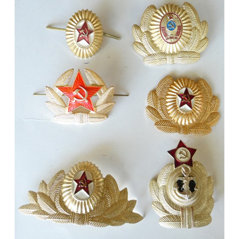 ETRANGERS LOT DE 6 INSIGNES COIFFURE RUSSE SOVIETIQUE*