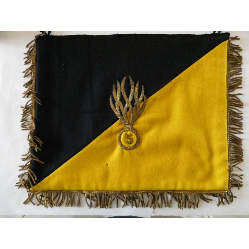 GENDARMERIE FANION DE TROMPETTE DU 5 EME ESCADRON LEGION DE MIDI PYRENNEES 37/29 CM TOULOUSE*