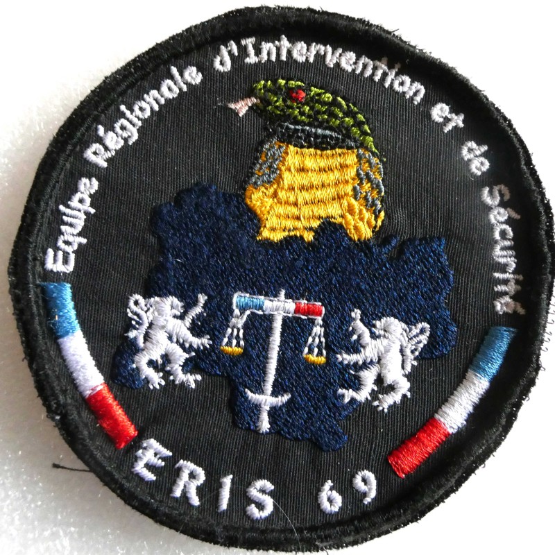 POLICE ADMINISTRATION PENITENTIERE EQUIPE REGIONALE D INTERVENTION ET DE SECURITE DU 69 "