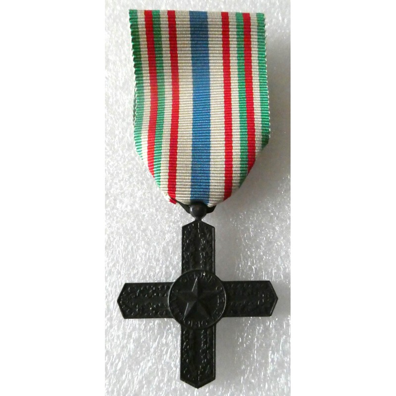 MEDAILLE ITALIENNE ORDINE VITORIO N°4 *