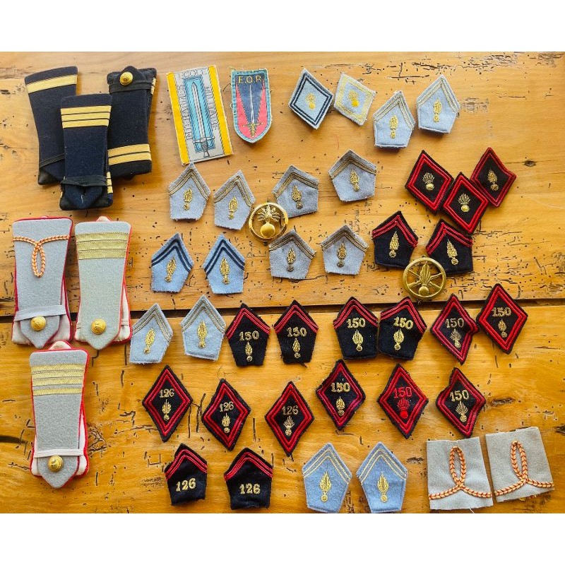 ECOLE INFANTERIE LOT PAIRES GRADES, LOSANGES, COINS DE COLS, INSIGNES SAINT MAIXENT*