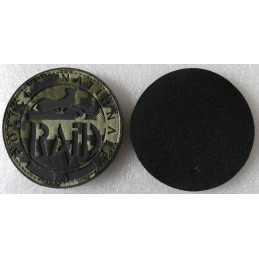 POLICE LASER CUT RAID...
